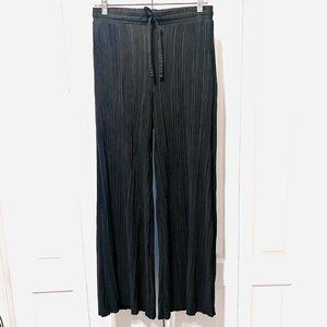 Serra Women's Black Crinkled Poly/Spandex Blend Pull On Pants-Small-Wide Leg-Raw
